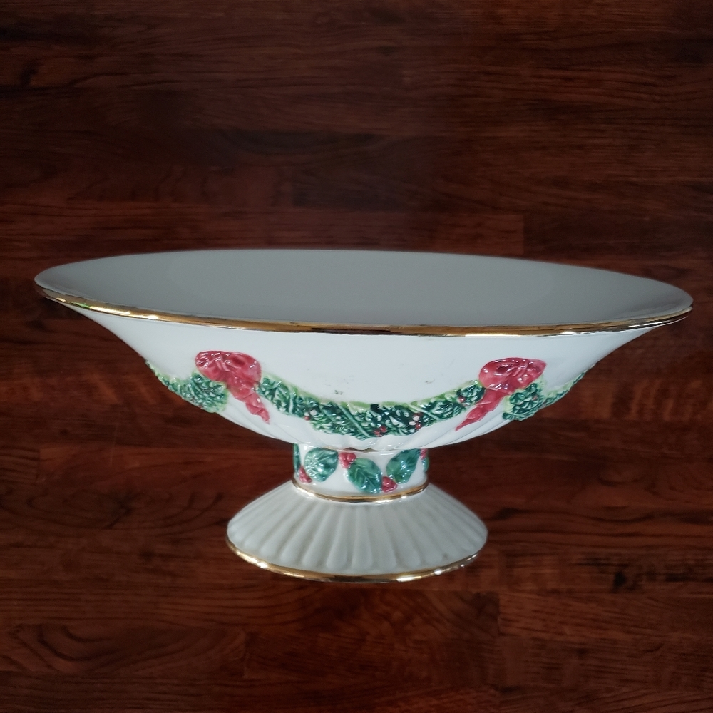 Vintage International Silver Co. Christmas Candy Dish